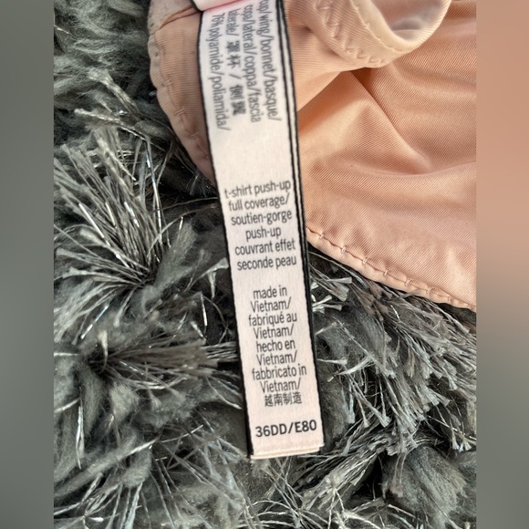Victoria’s Secret T-shirt Push-Up Bra - Picture 10 of 10